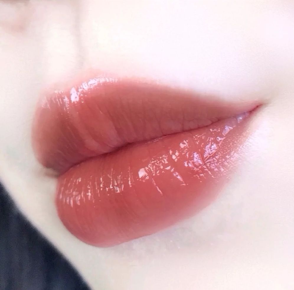 ysl复古正红口红适合黄皮肤吗,ysln610肉桂奶茶