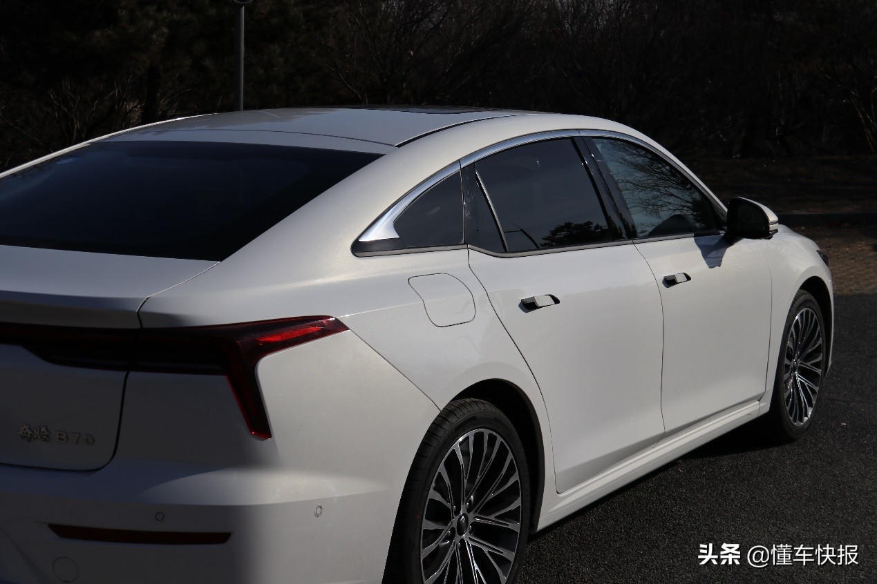 奔腾b70s1.5t试驾视频,第一视角试驾2010款奔腾b70