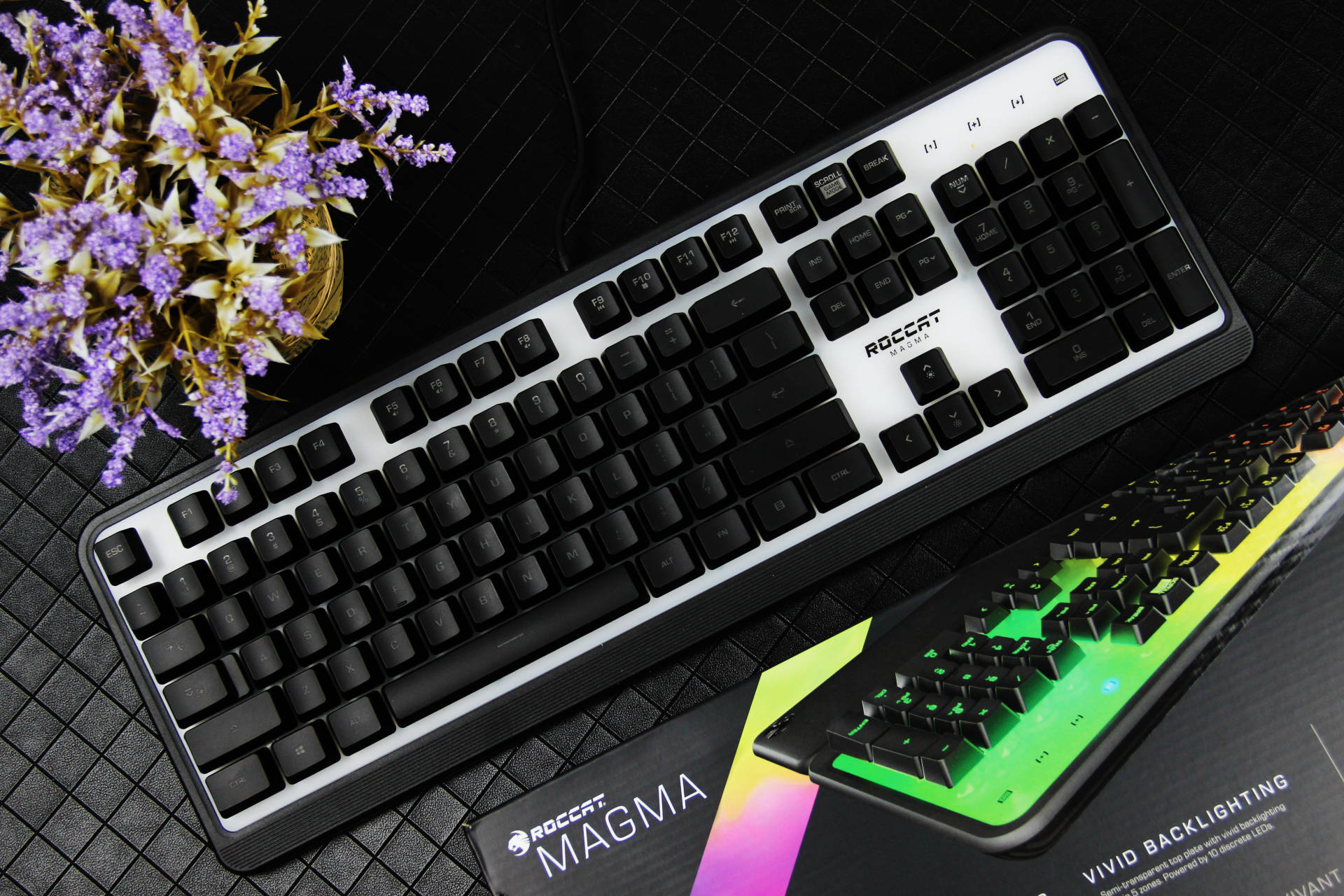 rgb键盘会出现个别不亮吗,rgb键盘有一个灯不一样怎么办