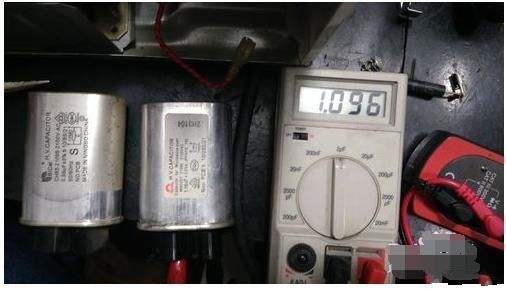 如何给微波炉电容放电,微波炉电容与线圈的接法