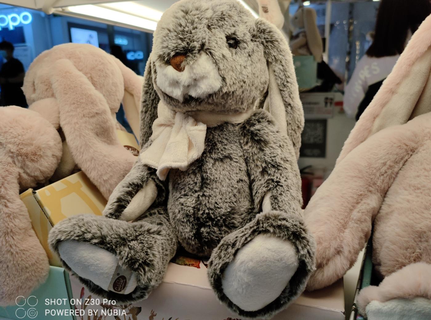 努比亚z30pro真的好用吗,努比亚z30pro什么时候能降到两千