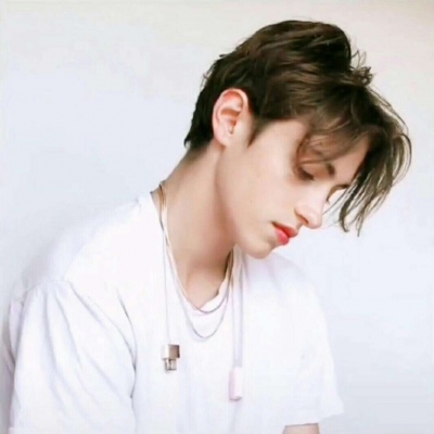 欧美男生微信头像黑白霸气超拽,微信头像男生欧美范的黑色