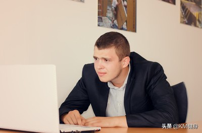 拯救驼背练习操,一招开肩改正驼背