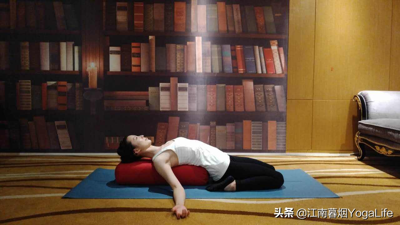 睡前简单的阴式瑜伽跟练,适合在家练习的流瑜伽