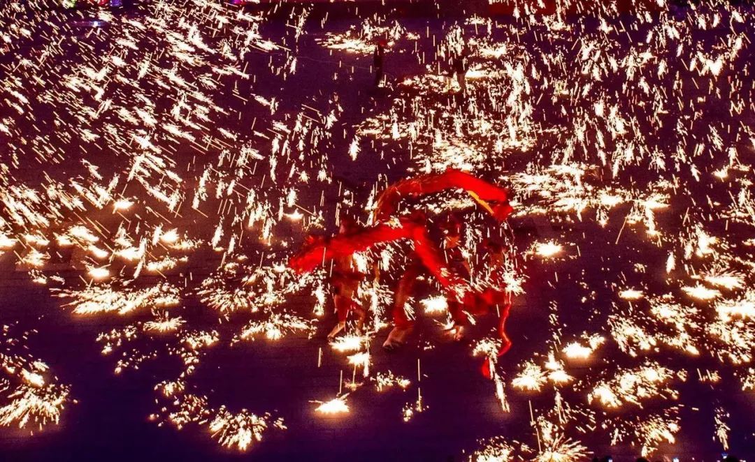 老重庆魔幻舞龙，~唰~唰~唰起来