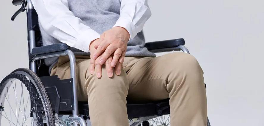 膝关节痛的原因及治疗方法,膝关节积液久治不愈