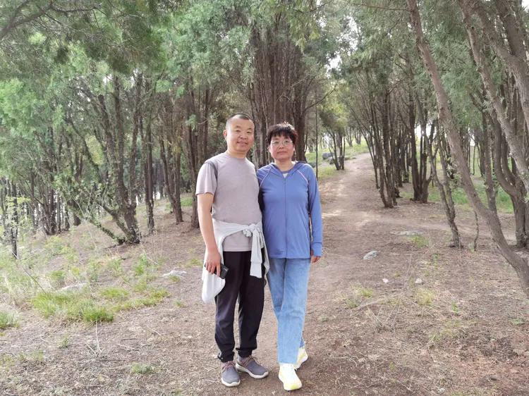 济南灵岩大佛山景区,济南灵岩寺大佛风景区