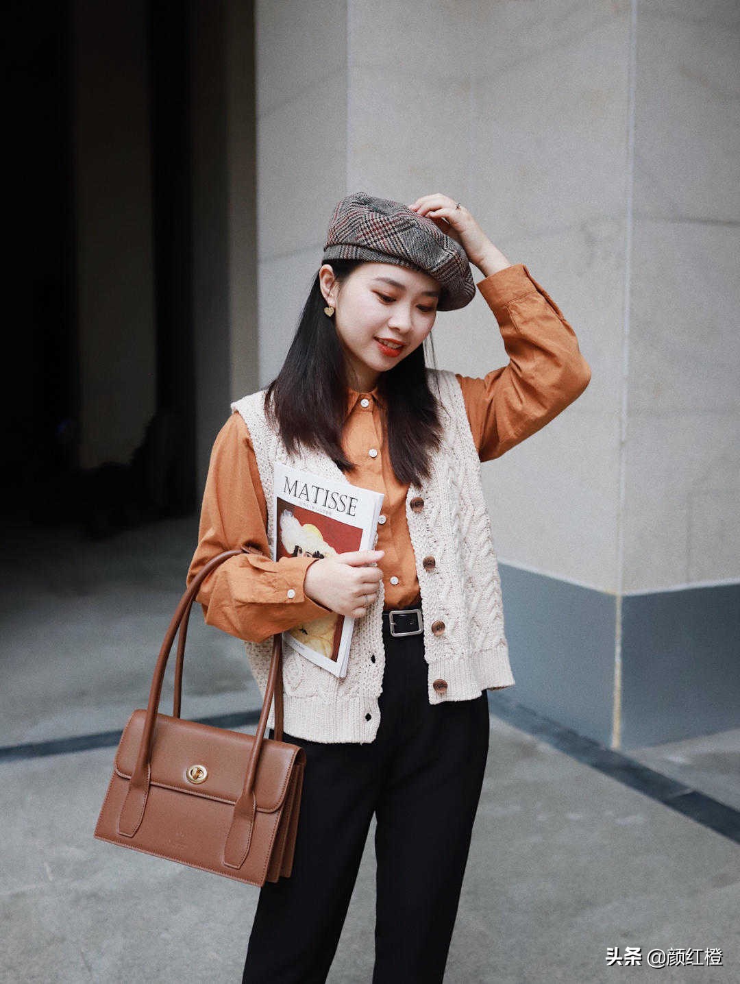 马甲的正确方法简单又好看,马甲的穿法视频教程