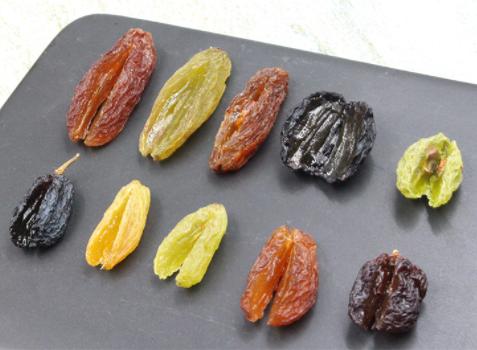 真正的黑色葡萄干,正宗的新葡萄干