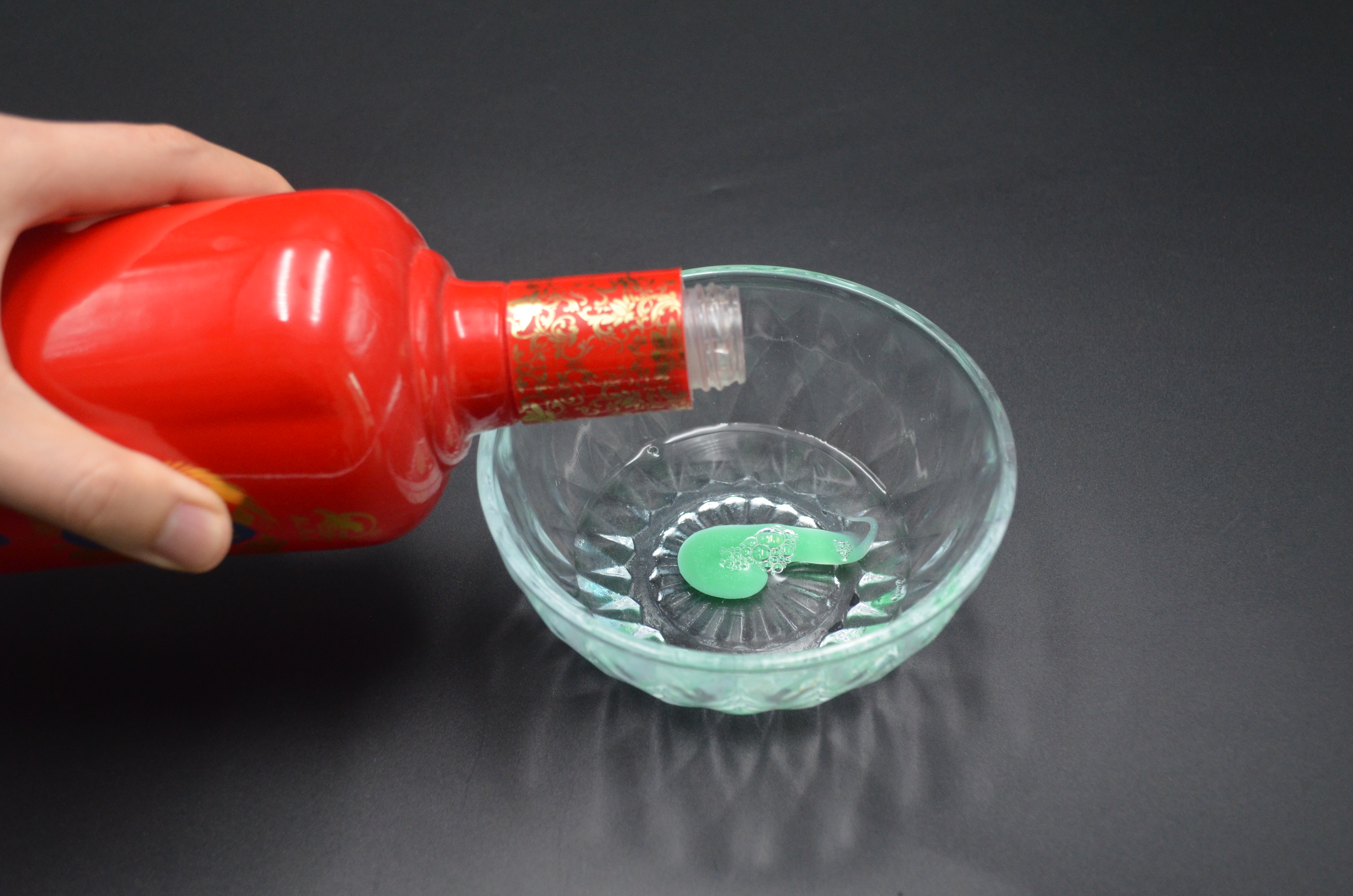 过年玻璃怎么擦干净,过年怎么擦家里的玻璃