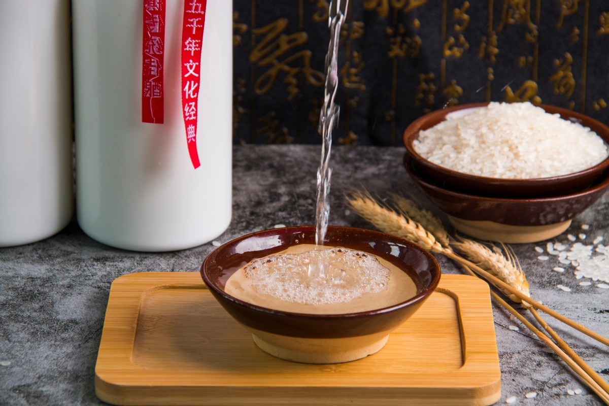 五粮液的贴牌酒那么多，到底怎么选才能买到货真价实的？