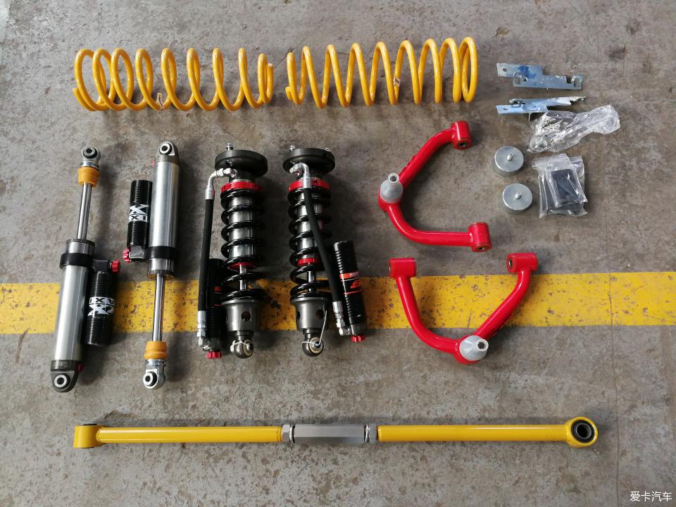 途达2021款2.5t柴油版越野视频,2021款途达四驱七座越野视频