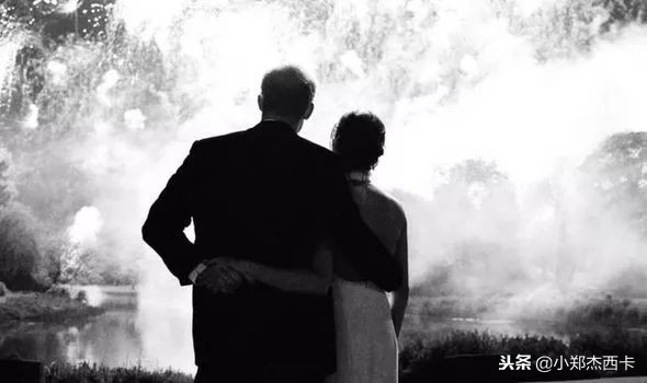 福尔摩斯·小郑周报