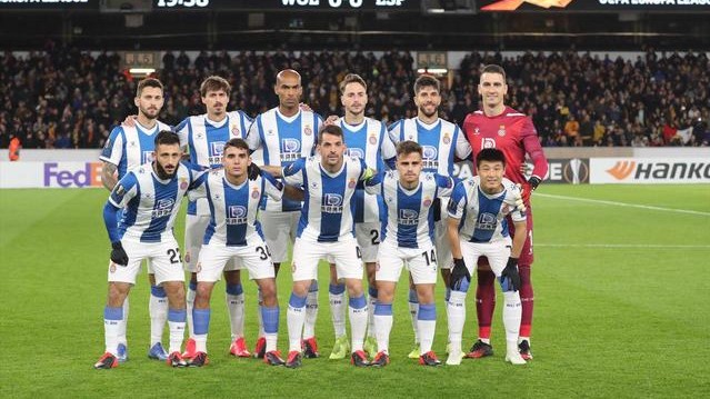 国足0-3溃败于澳大利亚武磊集锦,武磊连续三场首发难阻失利