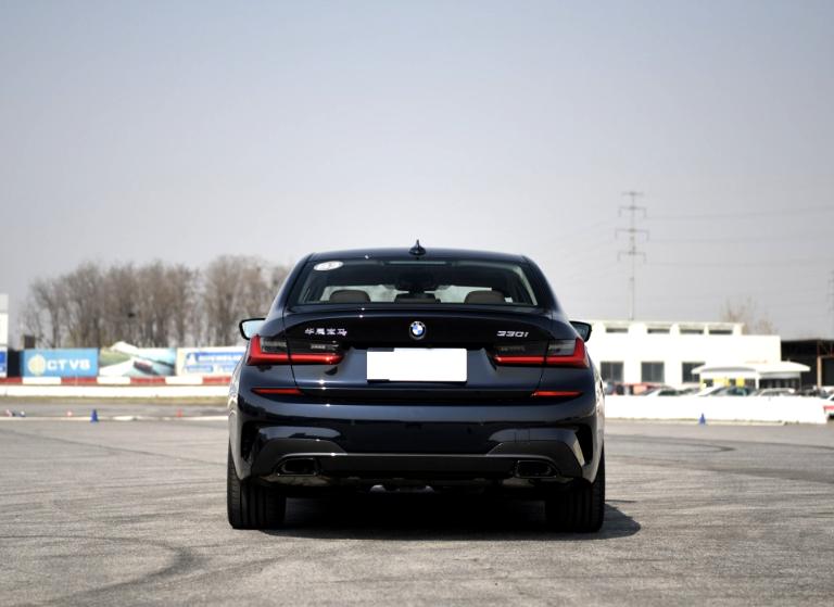 宝马3系330lim运动曜夜版介绍,宝马3系330i运动曜夜套装