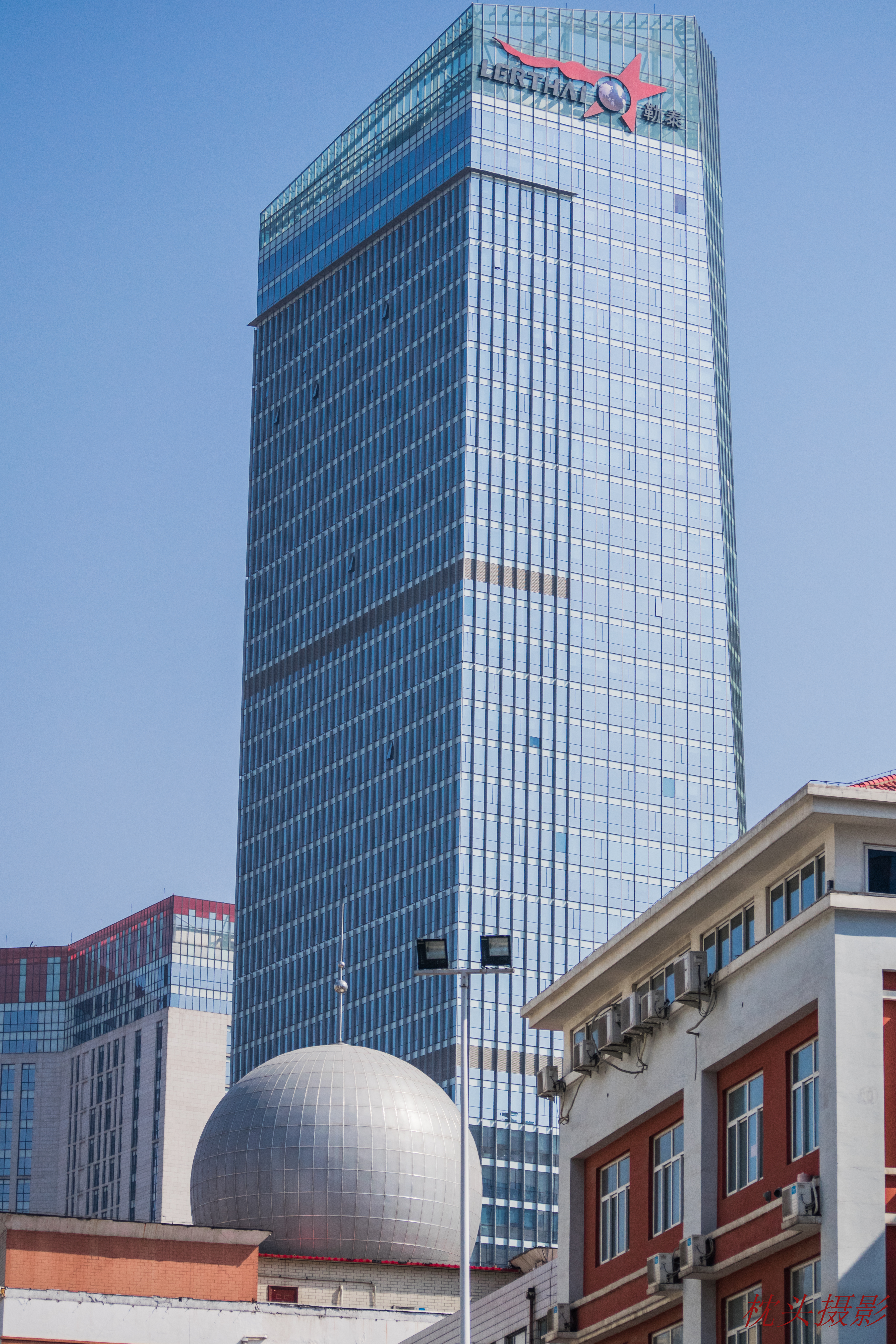 能自称“高中教育之旗”的学校，它一定不一般