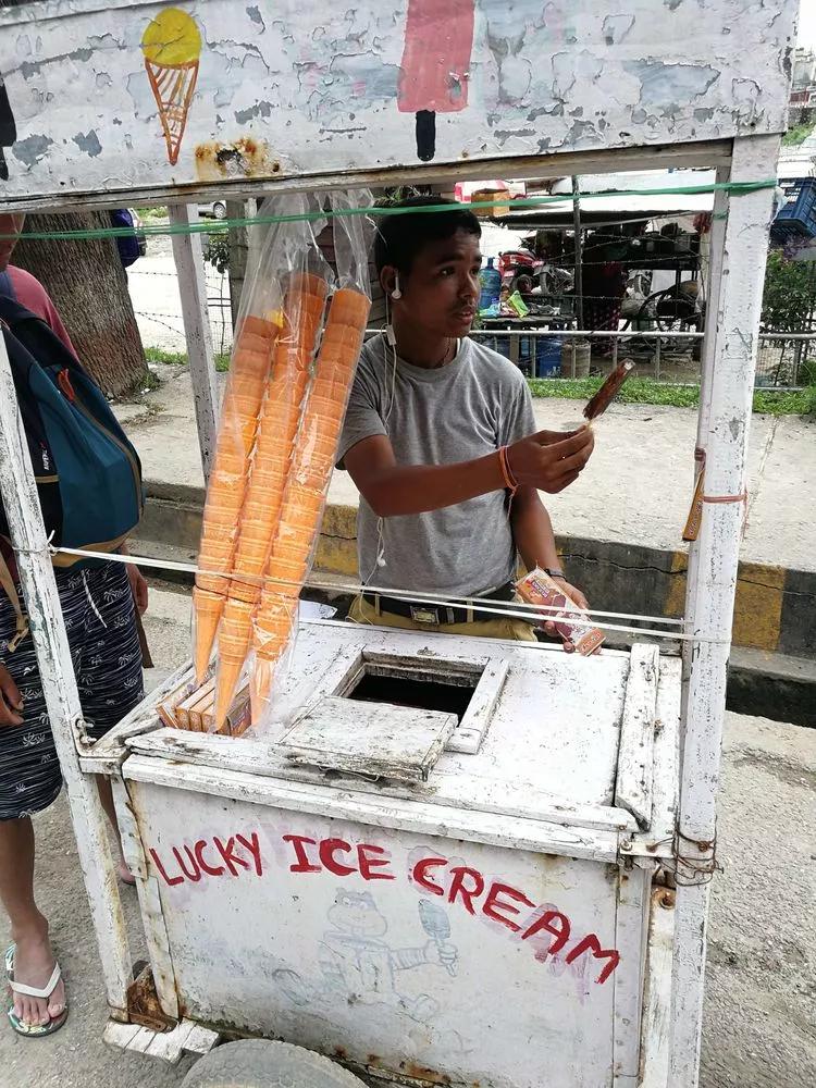 最新尼泊尔免签证费政策 (中国去尼泊尔免签证费)