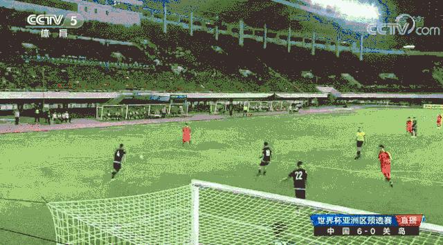 中国足球球迷超燃瞬间全场欢呼,国足进球球迷沸腾超燃剪辑