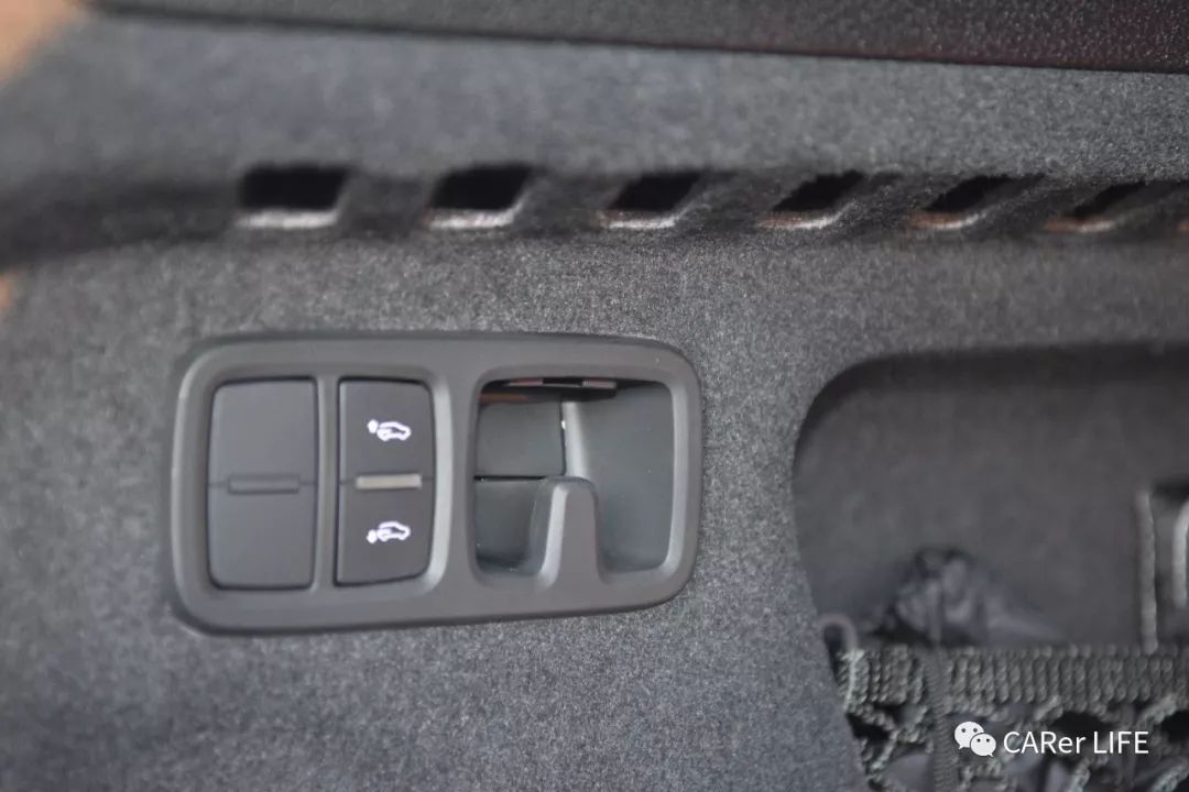 奥迪q8名场面,奥迪q855tfsi价格多少钱