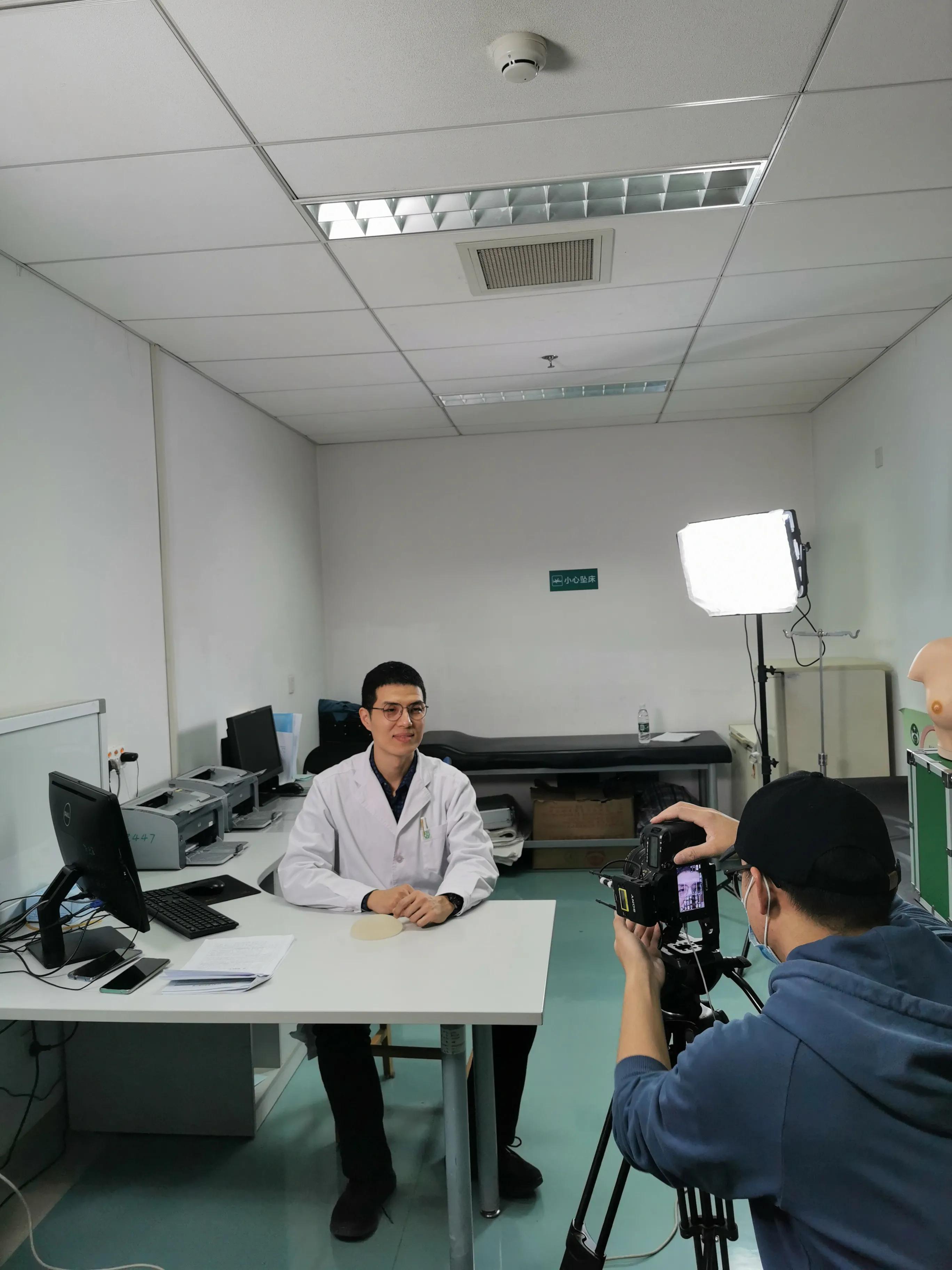 长了乳腺纤维腺瘤切还是不切,乳腺纤维腺瘤不用开刀就能判断吗