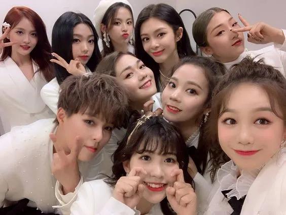 梨涡浅笑御姐音赖美云,长相萌妹声音御姐赖美云