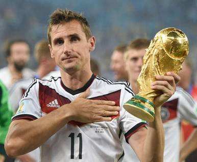 21世纪足球十大中锋克洛泽,克洛泽首次首发帽子戏法