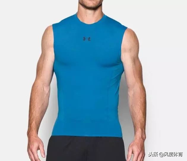 健身肌肉男穿衣搭配图片,肌肉男在健身穿衣搭配