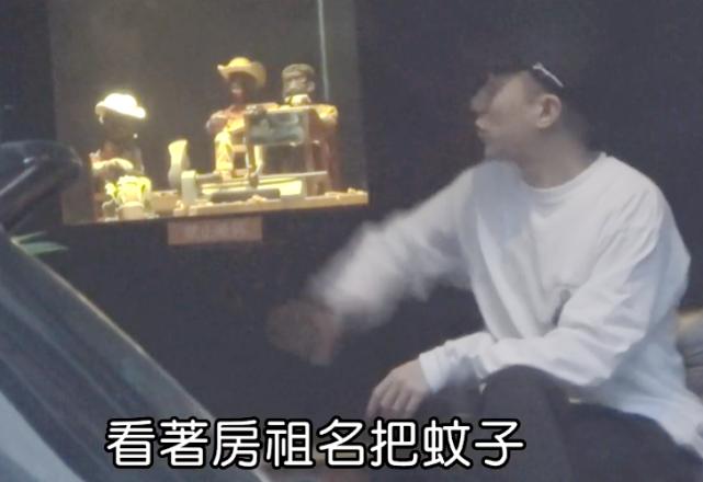 成龙儿子房祖名近况曝光，抽雪茄开豪车，下半年已有全新演艺计划