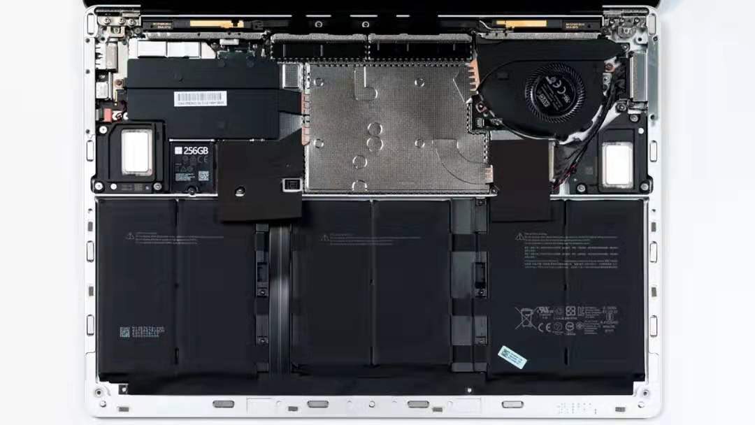 电脑屏幕漏光会越来越严重吗,笔记本电脑屏幕漏光在保修之内吗