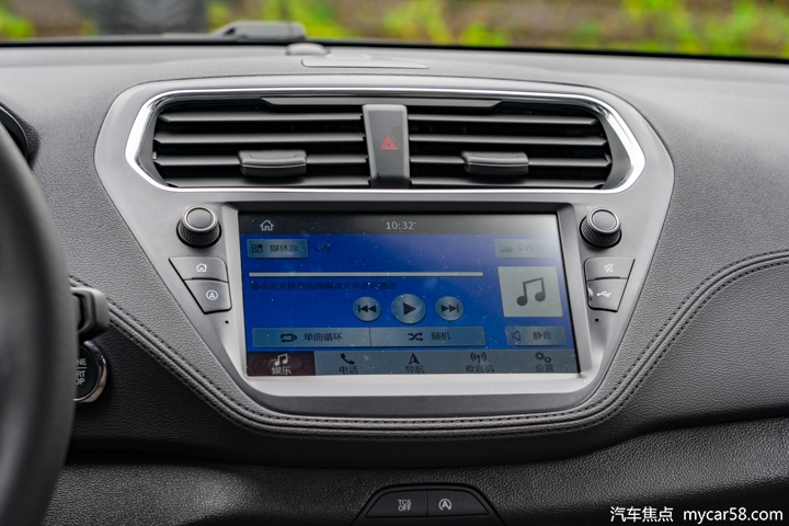 新手家用车选择福特福克斯怎么样,福特入门轿车