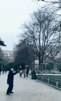 如何清理运动鞋推荐的鞋垫,洗运动鞋鞋垫的方法