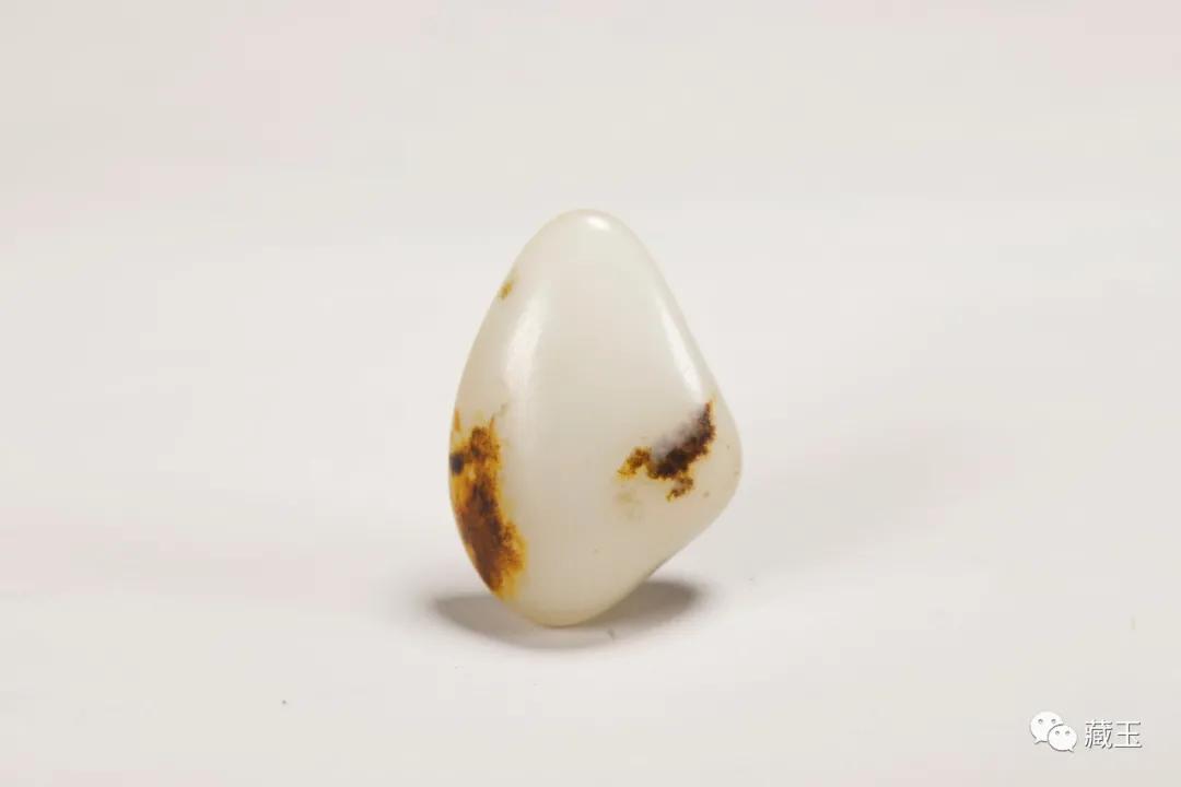 无裂不成玉？和田玉裂的秘密，堵料、切料必须看懂它