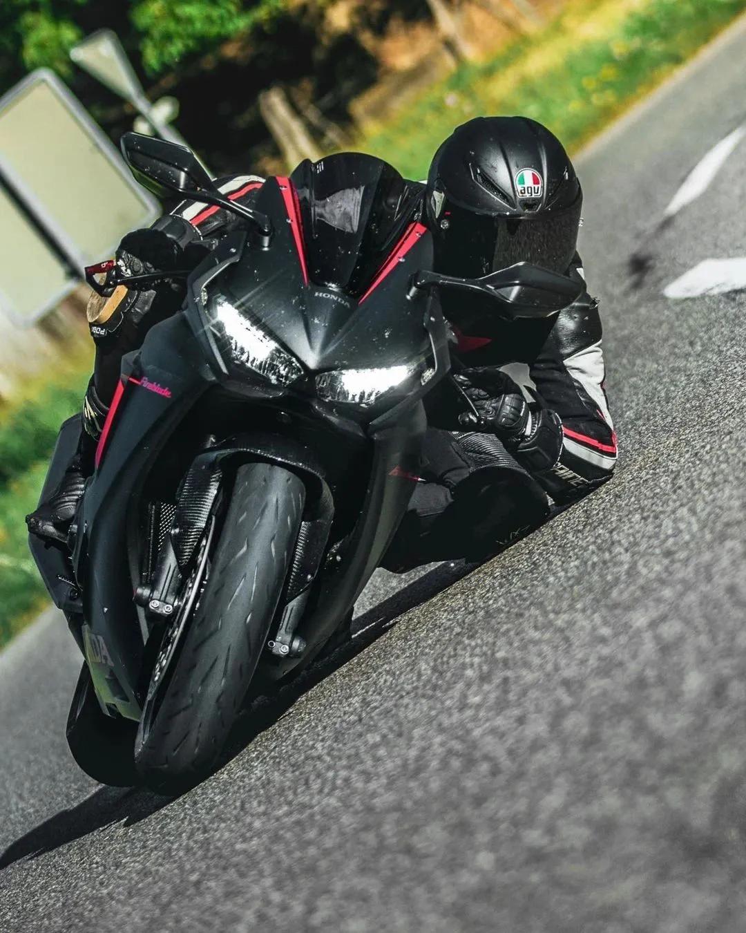 摩托车轮胎没气会打滑吗,摩托车轮胎打滑要换哪个轮胎