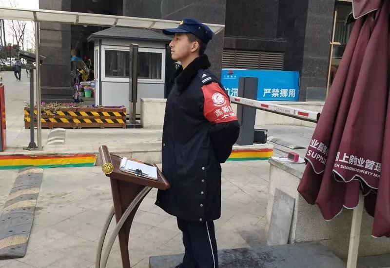 如何看待保安兼职问题,对于保安这个行业的看法