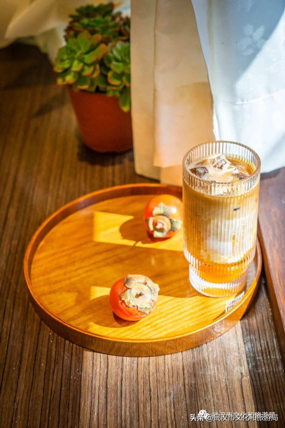 武汉12月秋季枫叶和银杏叶美景,枫叶银杏的美景最新