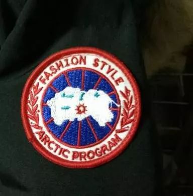 canadagoose羽绒服正版多少钱,canadagoose羽绒服17黑