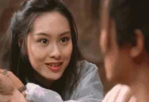 学会3个去皱小技巧，再也不怕鱼尾纹，25岁后也可以肆意大笑了