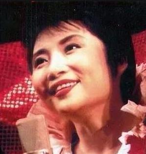 李娜当红时期选择出家,李娜是为了爱情才出家的吗