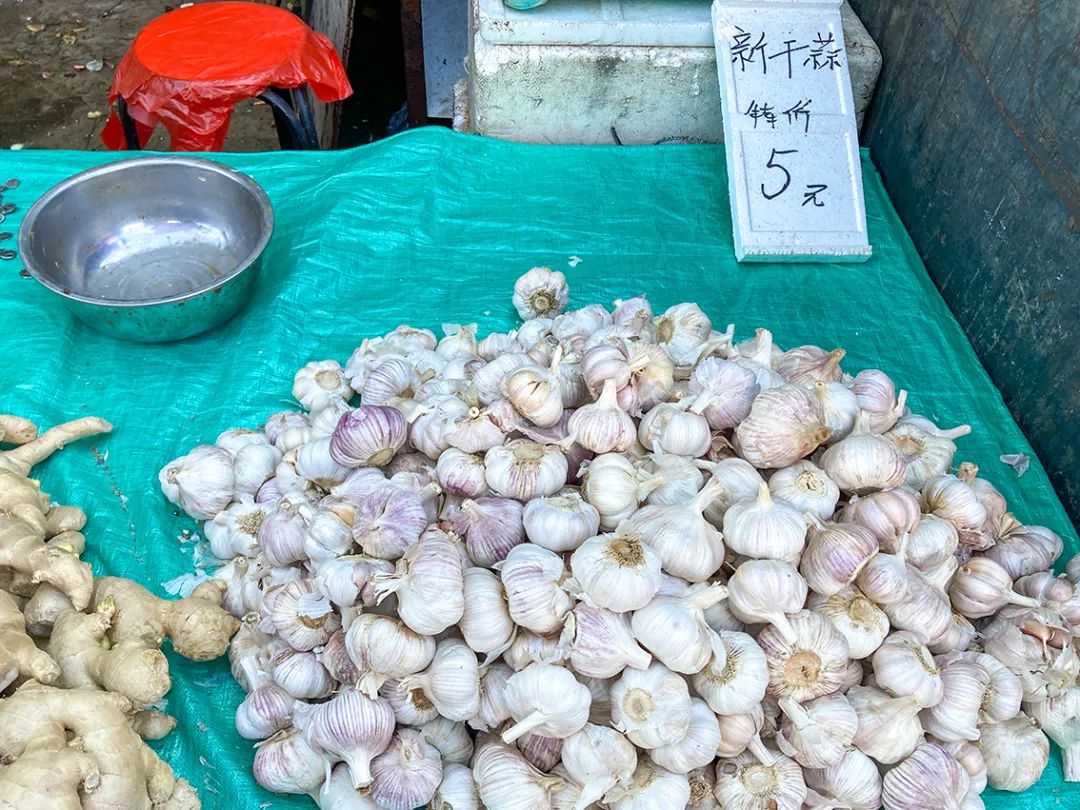 不错挺便宜的早市,附近比较旺的早市