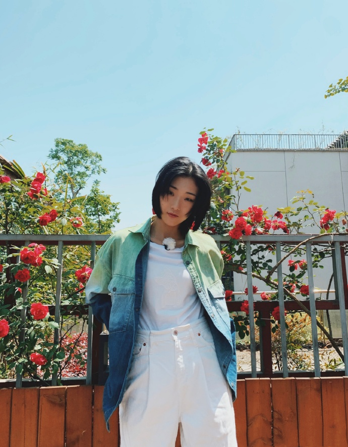 邓伦喜欢的杰克琼斯“更新换代”，走上审美不归路