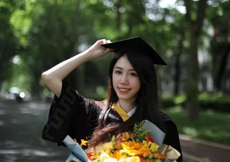 华师大理科学姐，获得“世界小姐”中国冠军，曾隐瞒父母参加艺考