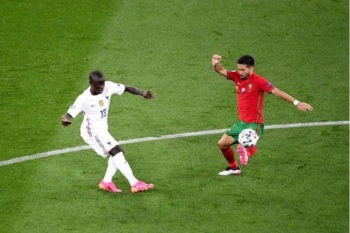 英格兰西班牙意大利德国法国,06年西班牙德比皇马对阵巴萨4比2