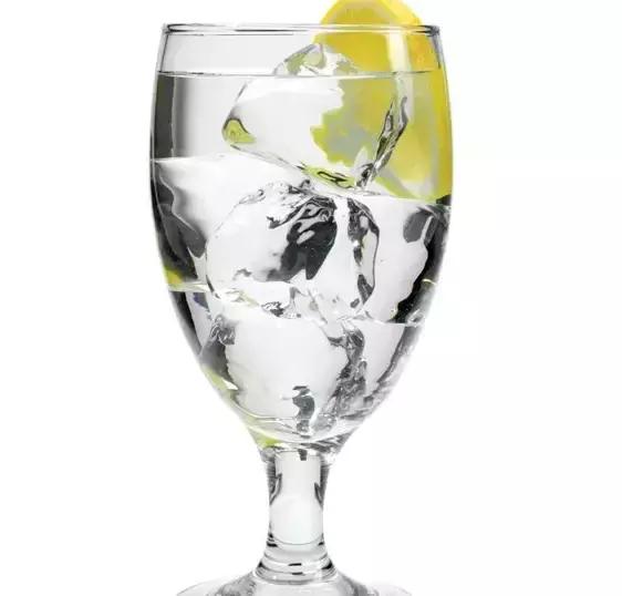 西式餐桌礼仪常识座位顺序,西餐餐桌礼仪的四个原则