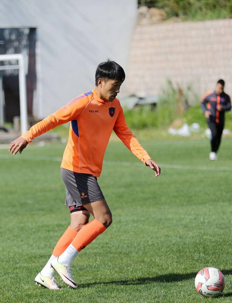 沙一博青岛足球,带刀侍卫青岛