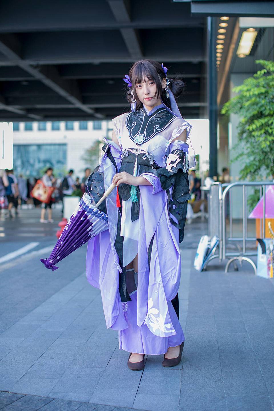 街拍潮人的二次元穿搭,樱桃洋装可爱萝莉风,百褶裙混搭可盐可甜