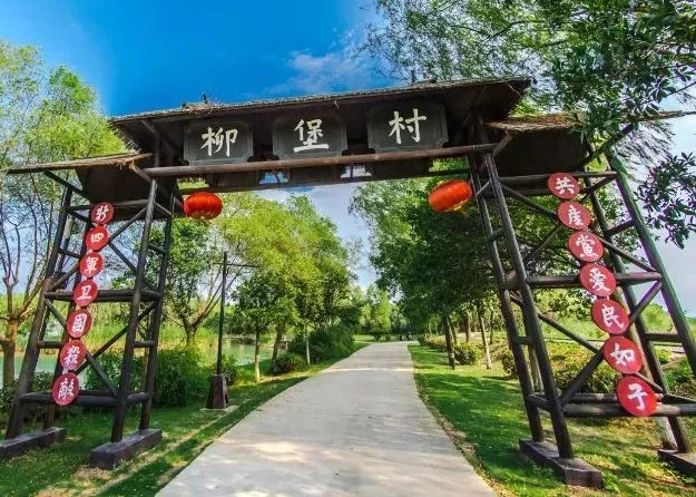 新四军战士爱上一个姑娘,约定胜利后回来娶她,却失约了