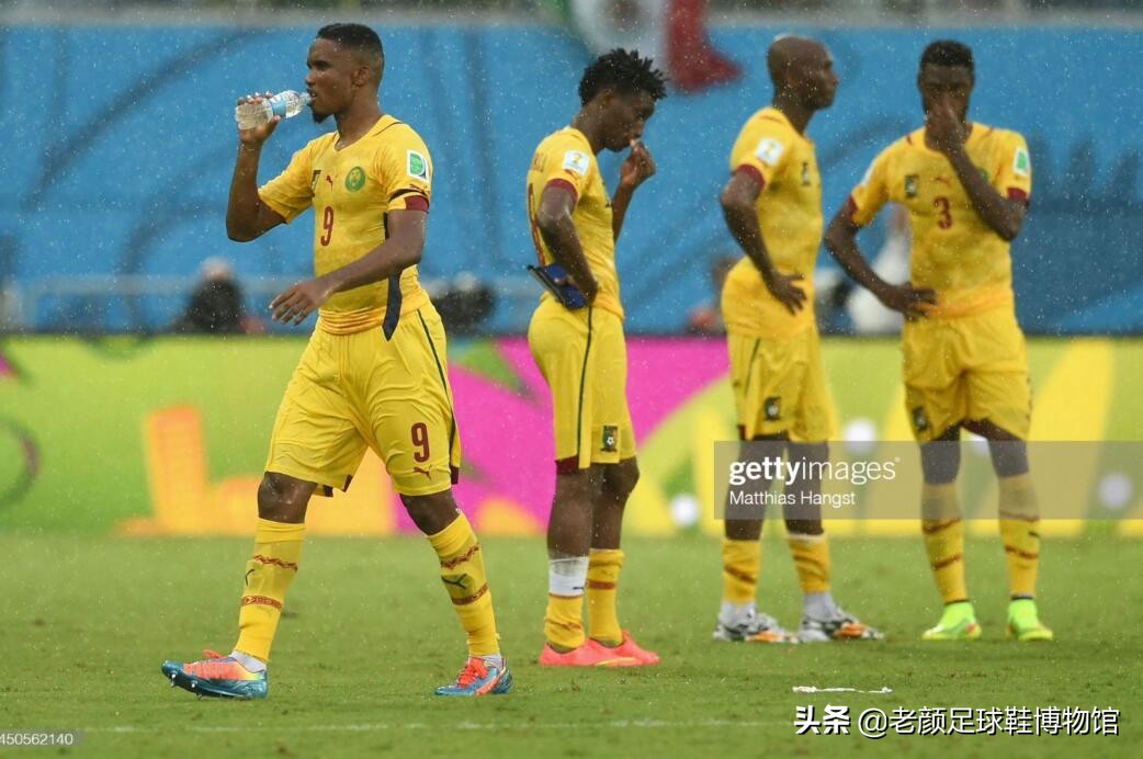 自称梅西曾辅佐他踢球，世界杯打假球贪得无厌头像被球迷印上美元