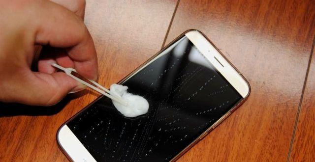 手机用久容易脏如何正确清洗手机,手机用了多年怎么清理灰尘