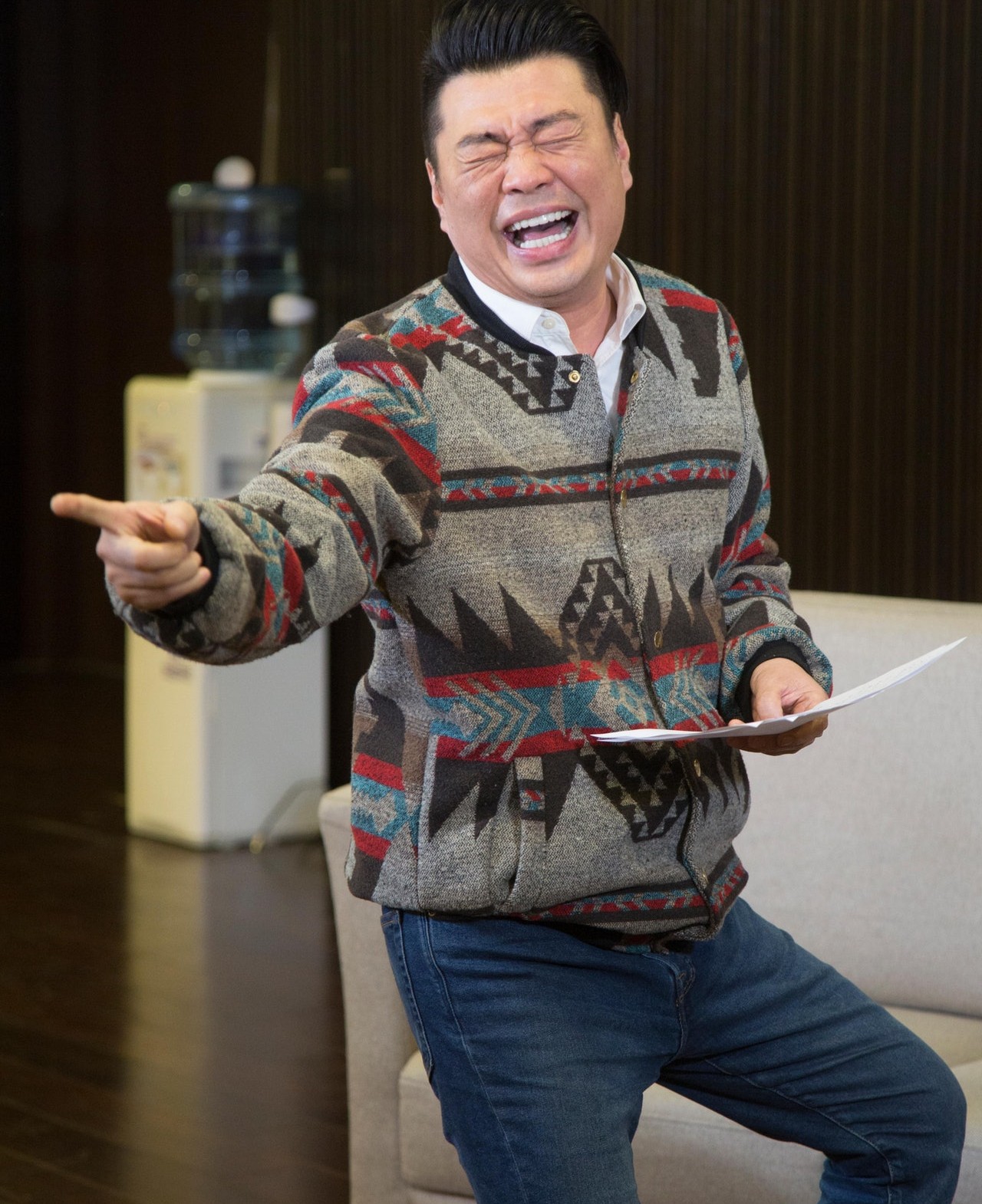 携眷出席庆祝母亲节！52岁前TVB笑匠与圈外女友相爱18年仍不结婚