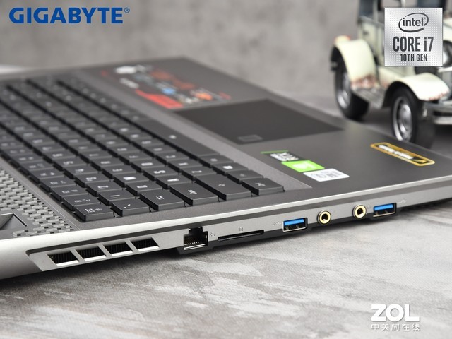 技嘉笔记本aorus17y评测,技嘉游戏本aorus17g屏幕分辨率